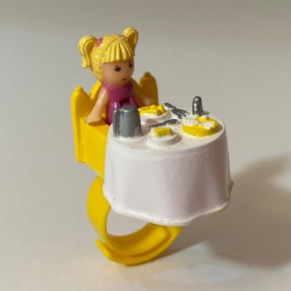 Bluebird Vintage Polly Pocket 1989 Tiny Tina's Dinner Time Ring *Complete